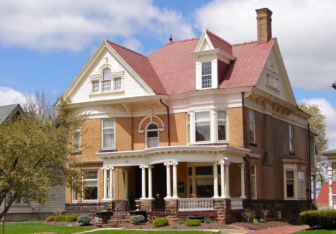 architecture-lawn-villa-mansion